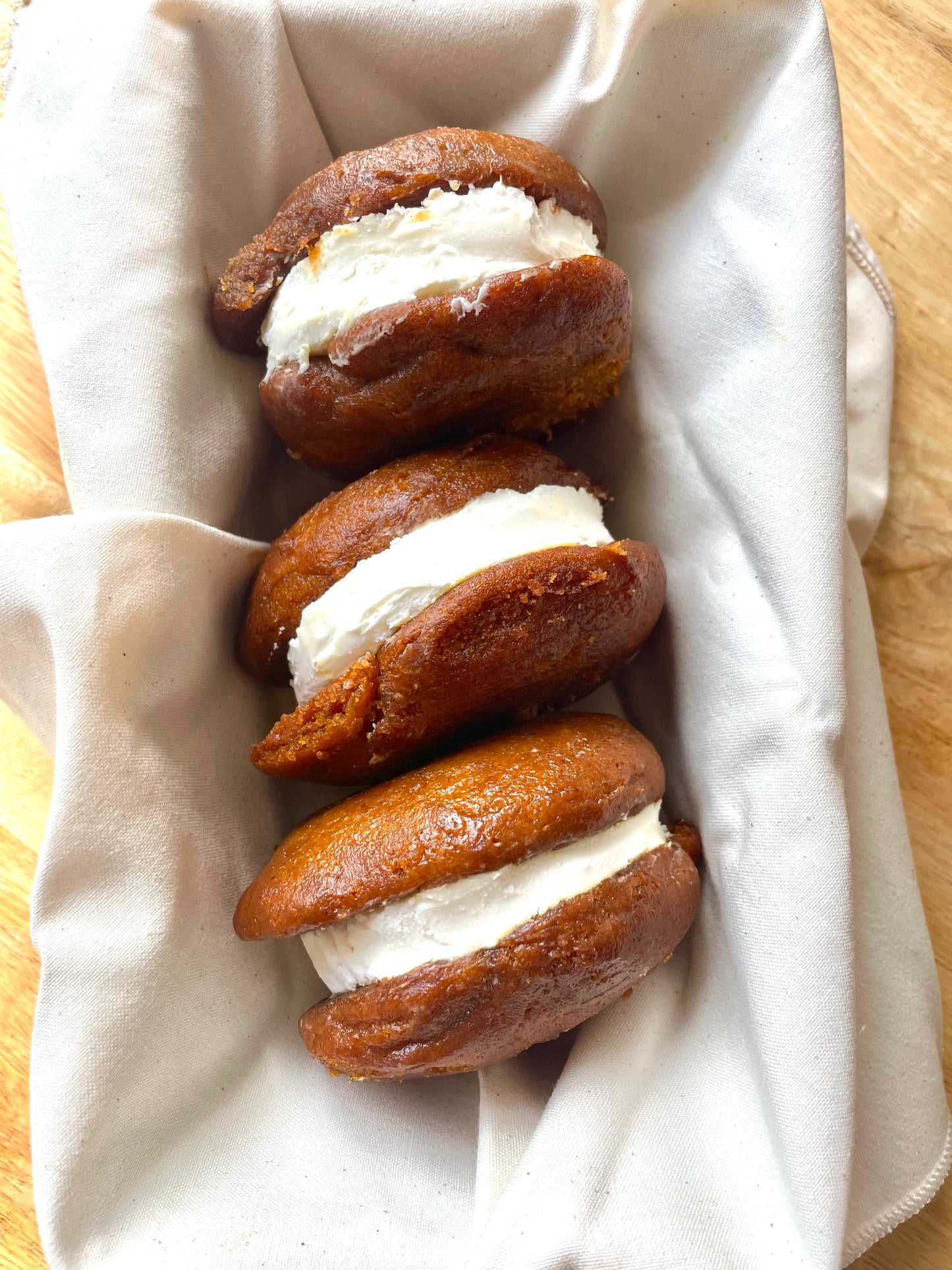 Pumpkin Cream Cheese Whoopie Pies